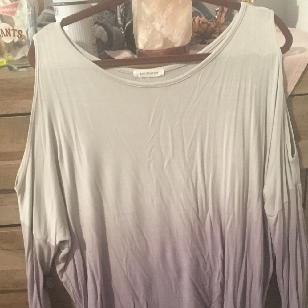 Size L Lilac ombré cold shoulder blouse